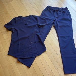Cherokee Small Navy Scrubs